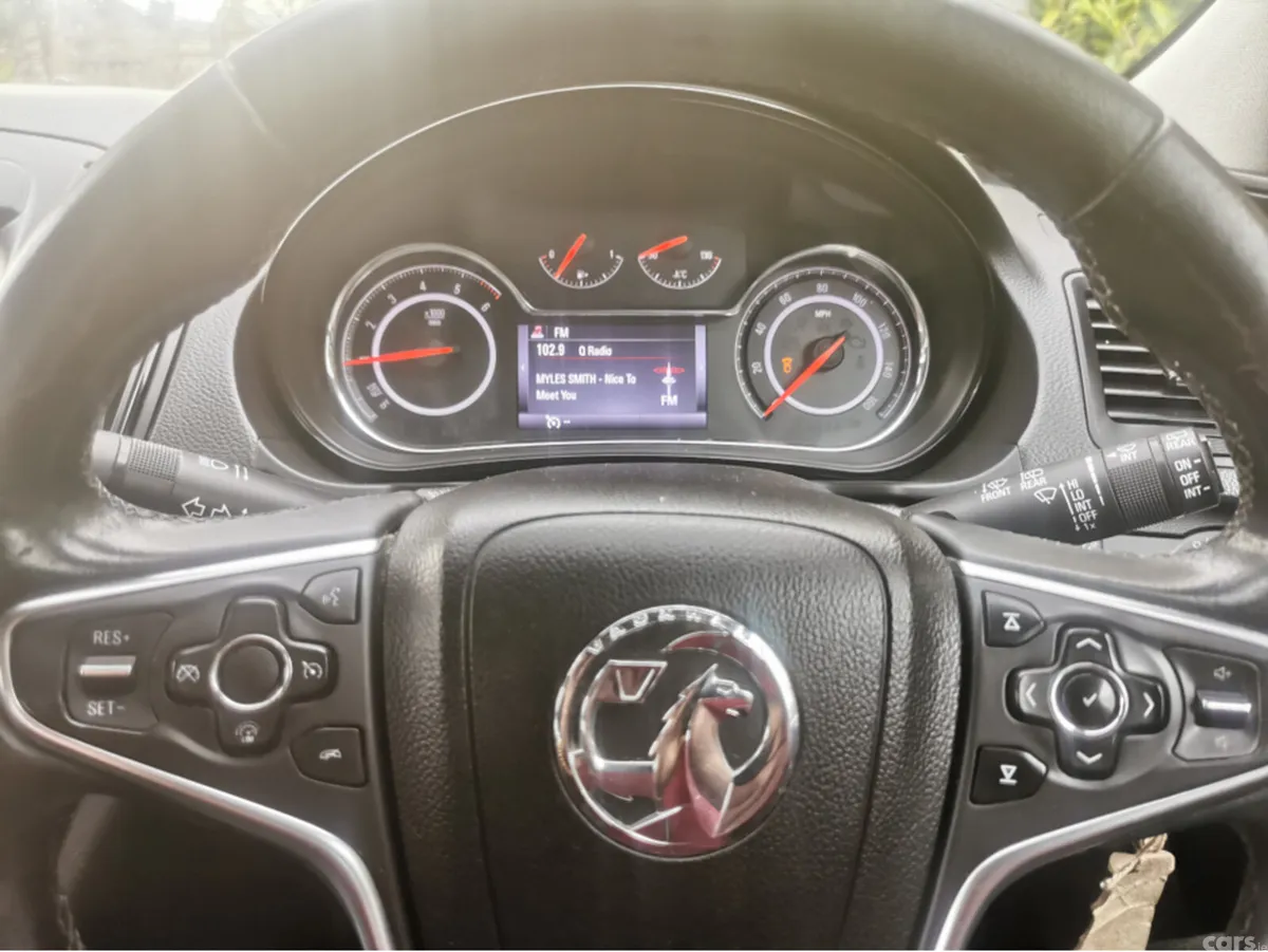 Vauxhall Insignia Hatchback, Diesel, 2016, Red