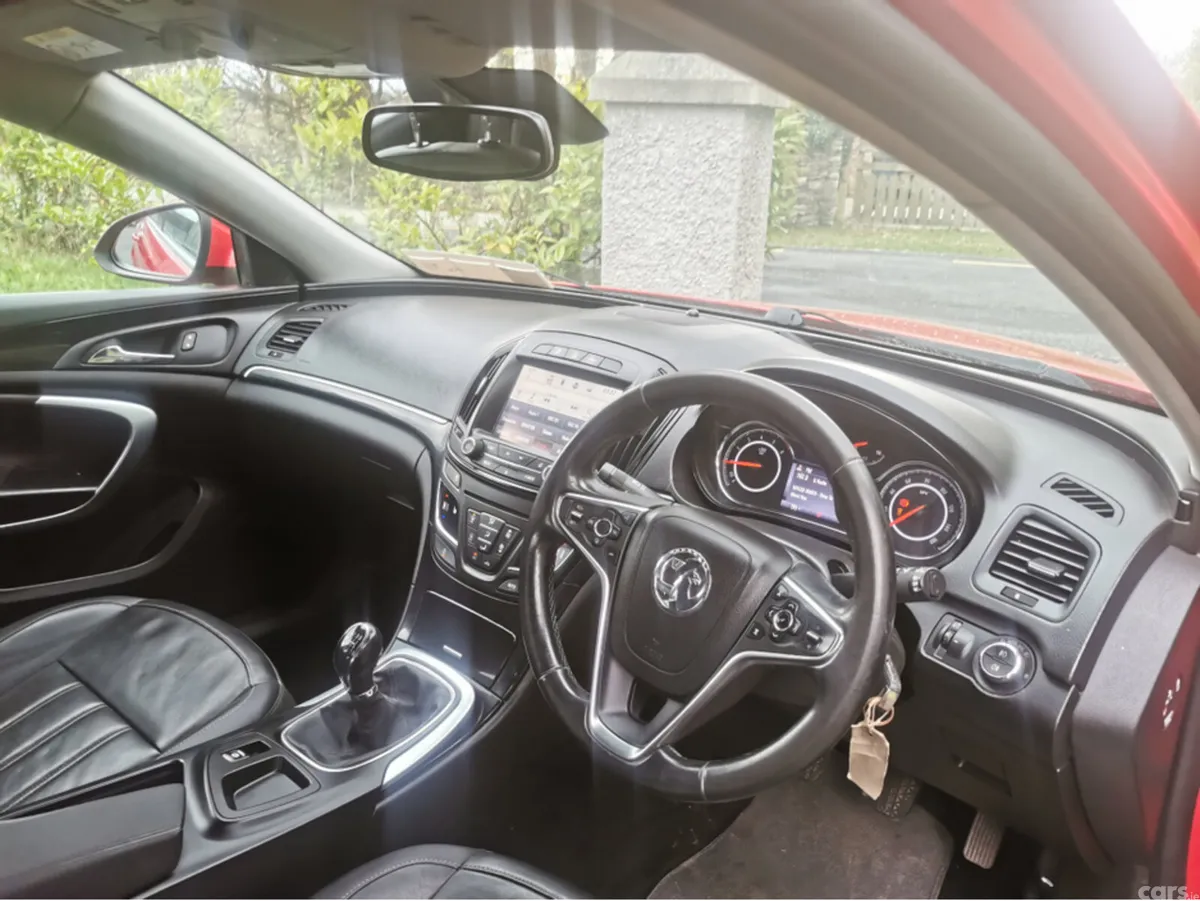 Vauxhall Insignia Hatchback, Diesel, 2016, Red