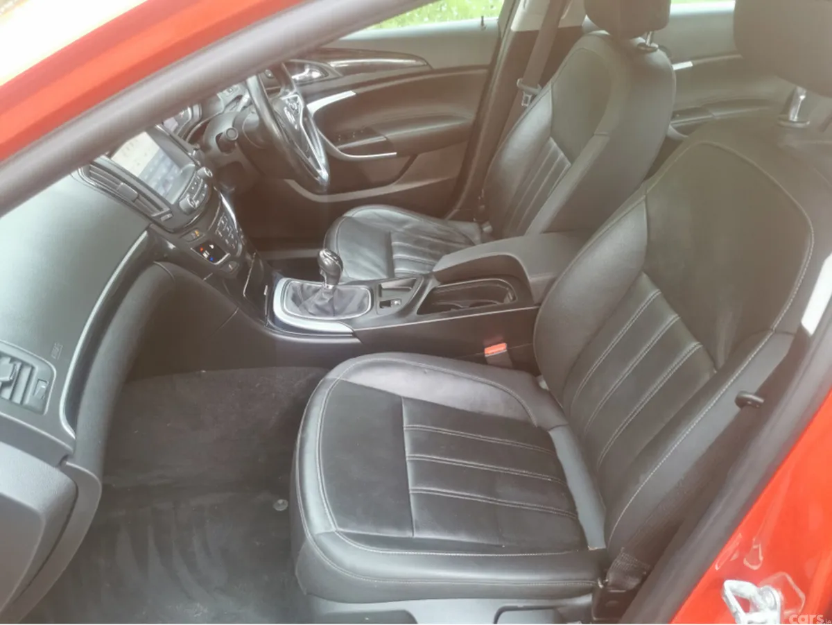 Vauxhall Insignia Hatchback, Diesel, 2016, Red