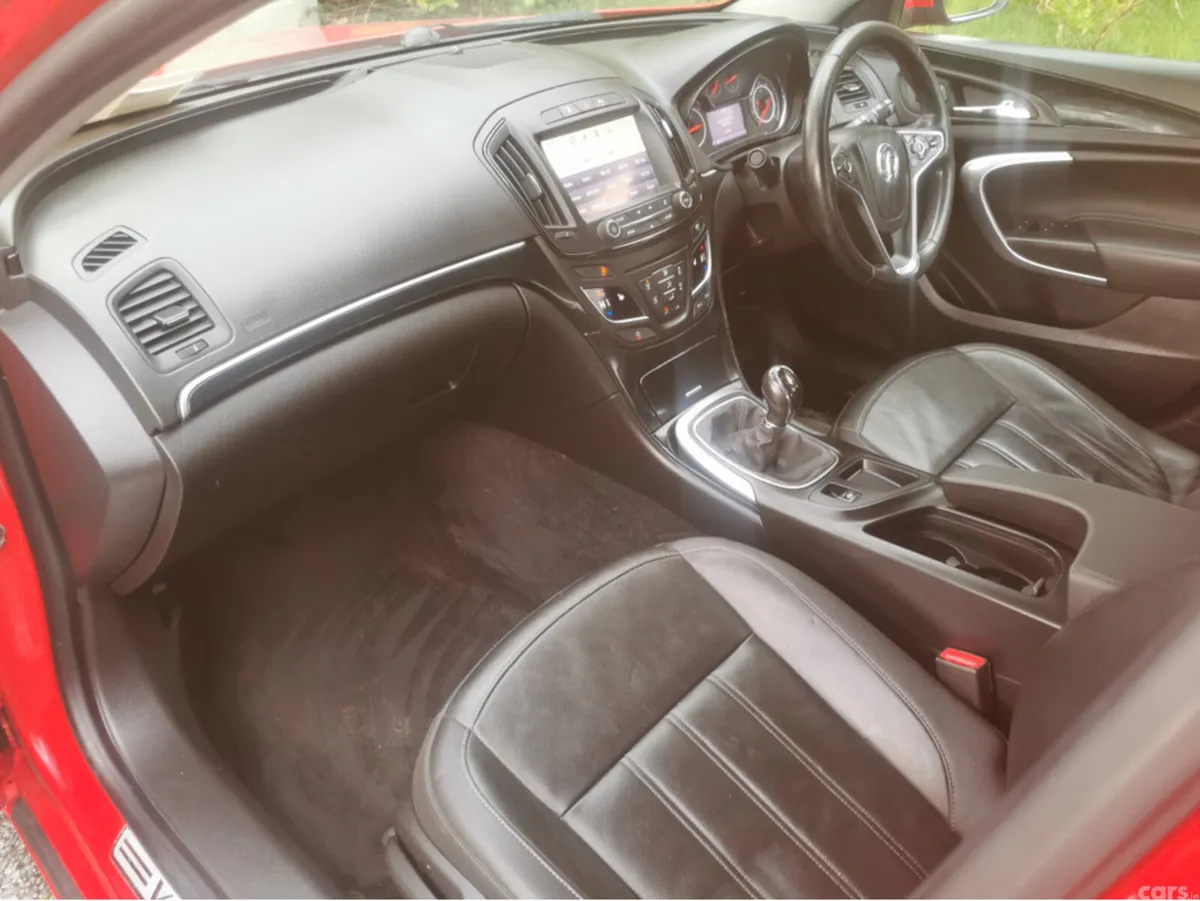 Vauxhall Insignia Hatchback, Diesel, 2016, Red