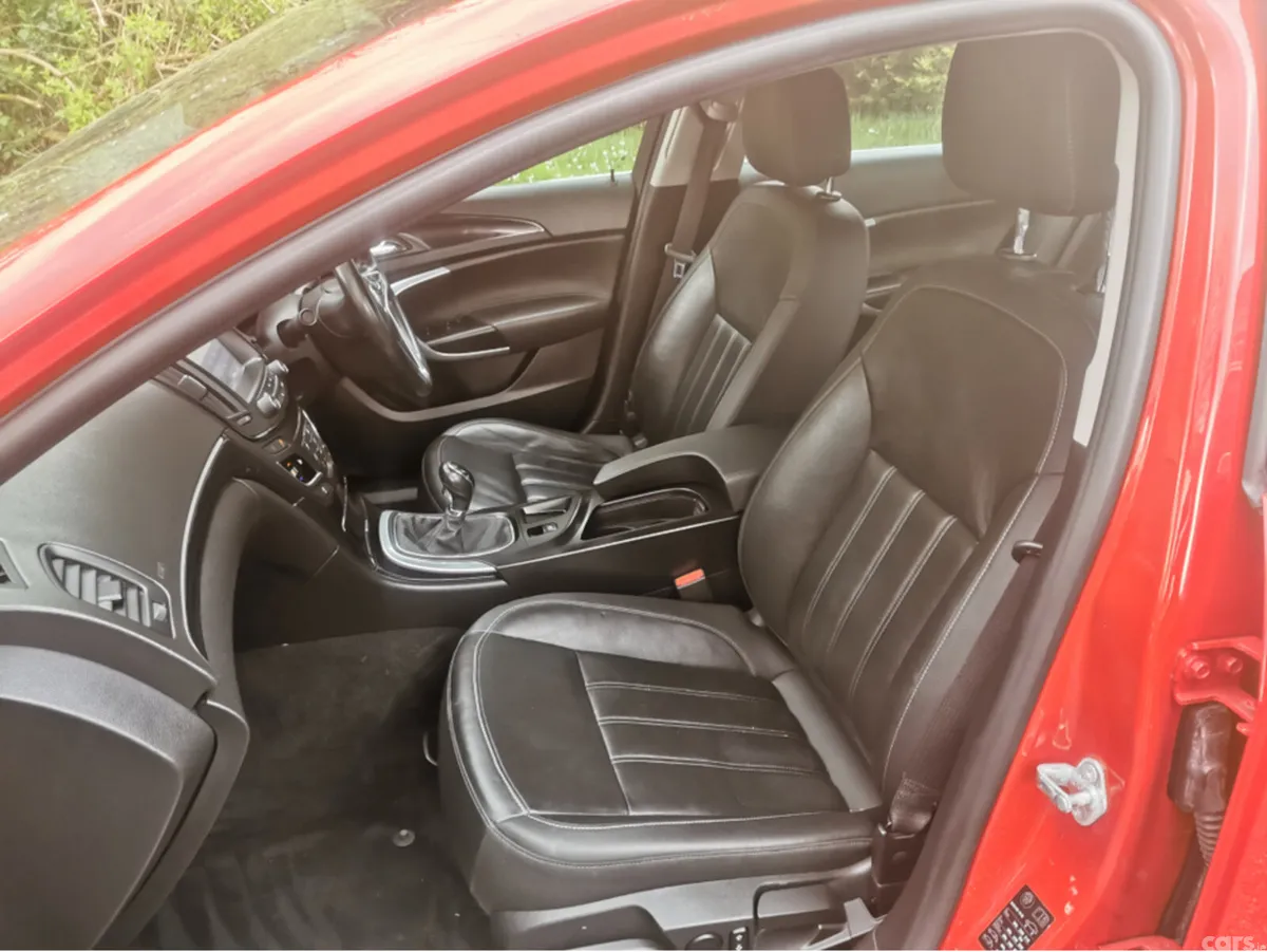 Vauxhall Insignia Hatchback, Diesel, 2016, Red