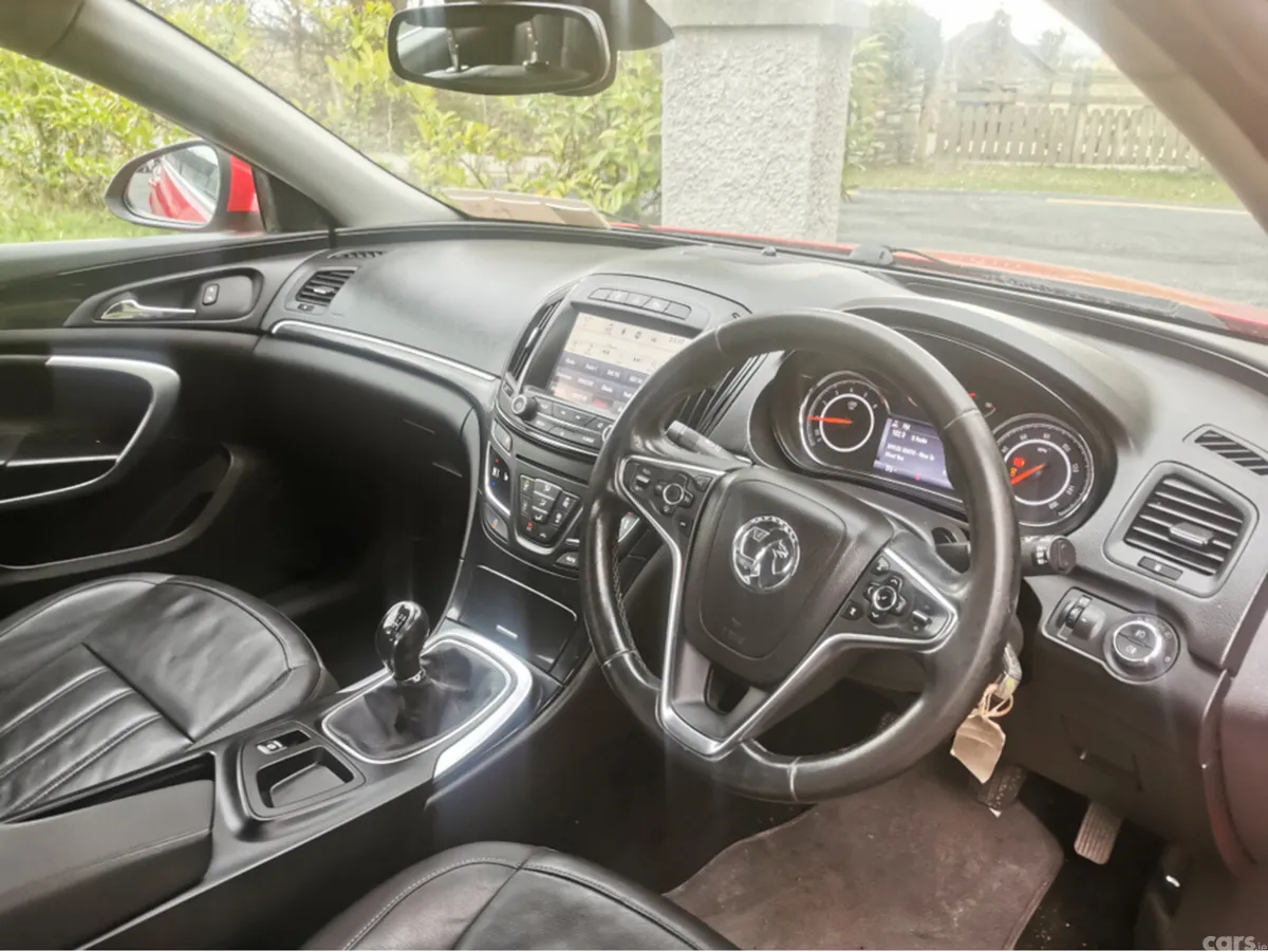 Vauxhall Insignia Hatchback, Diesel, 2016, Red