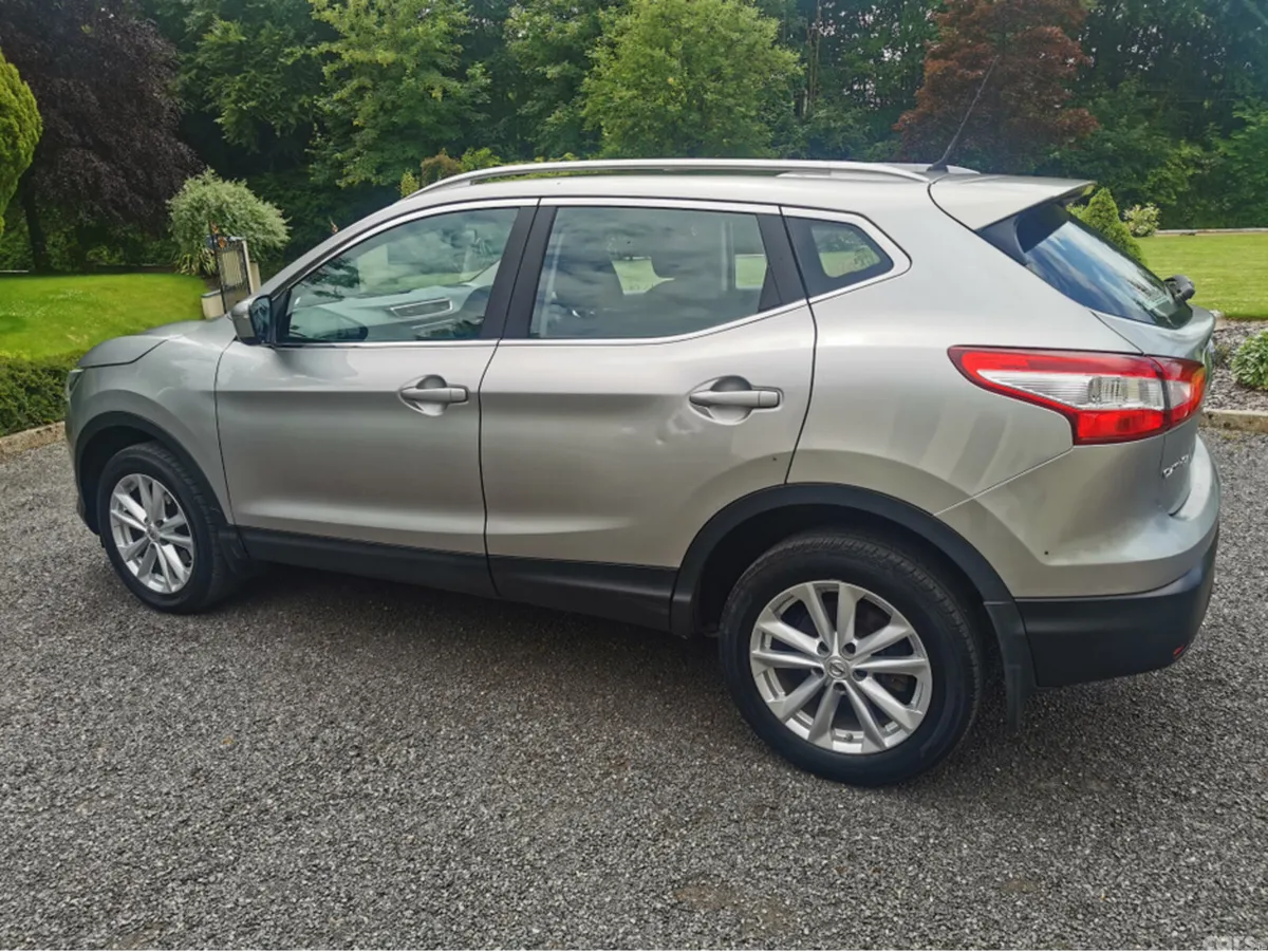 Nissan Qashqai MPV, Diesel, 2016, Silver