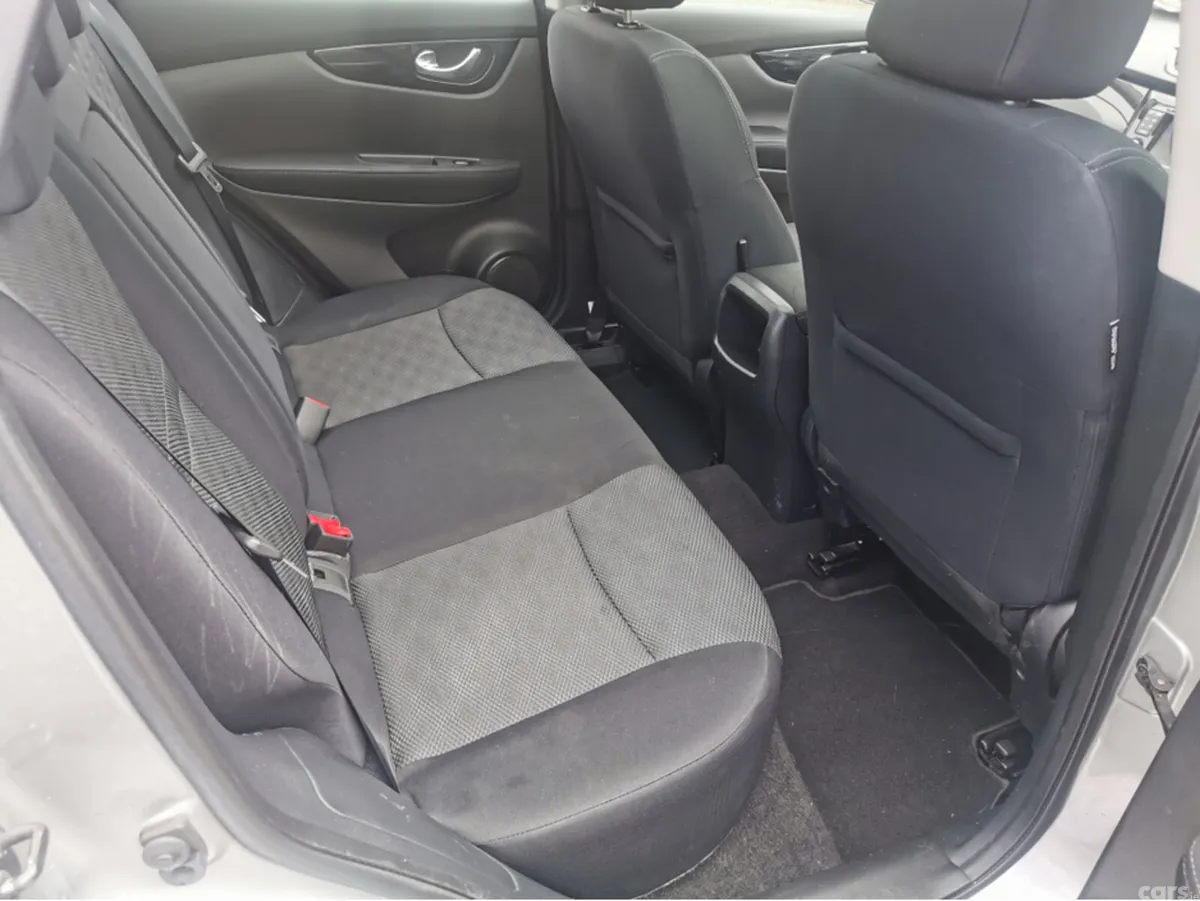 Nissan Qashqai MPV, Diesel, 2016, Silver