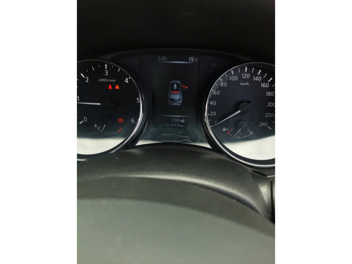 Nissan Qashqai MPV, Diesel, 2016, Silver