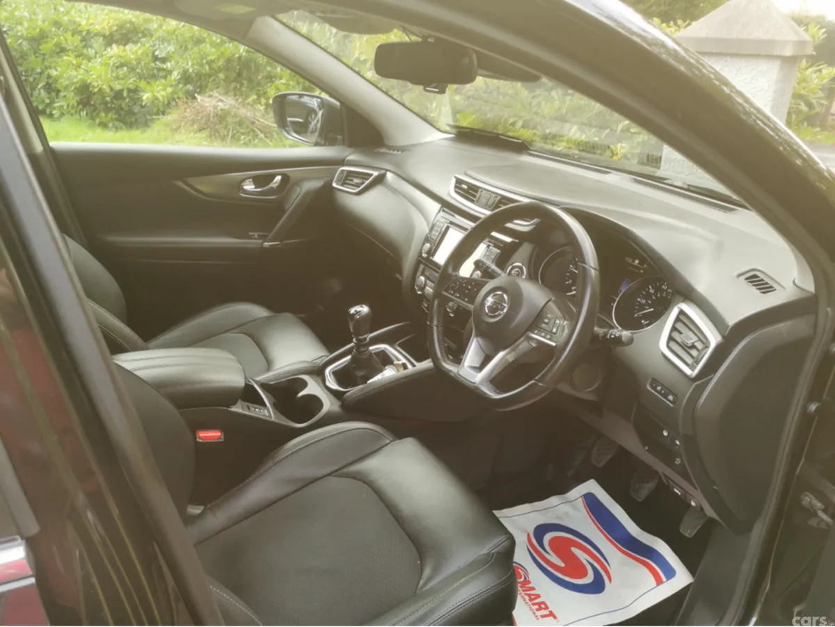 Nissan Qashqai MPV, Diesel, 2018, Black