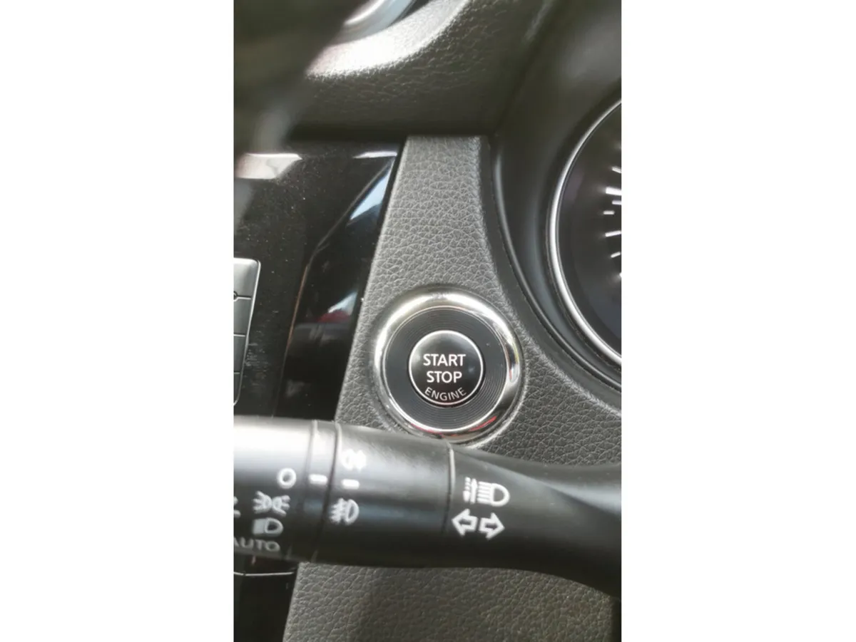 Nissan Qashqai MPV, Diesel, 2018, Black