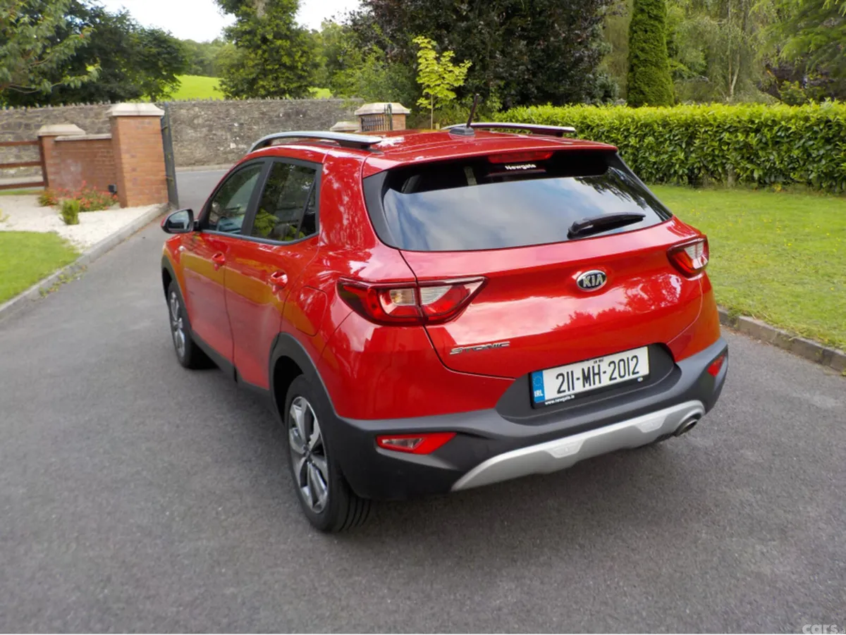 Kia Stonic Hatchback, Petrol, 2021, Red