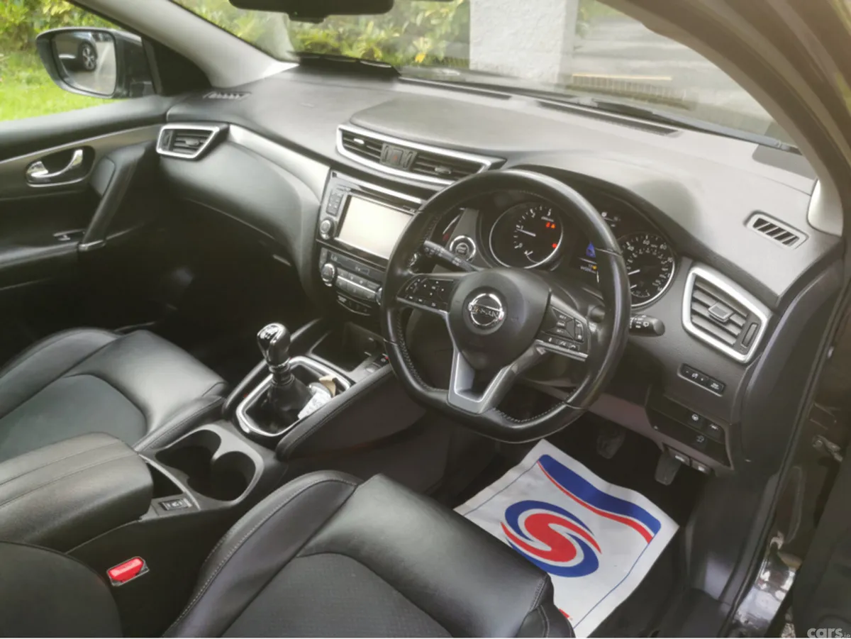 Nissan Qashqai MPV, Diesel, 2018, Black