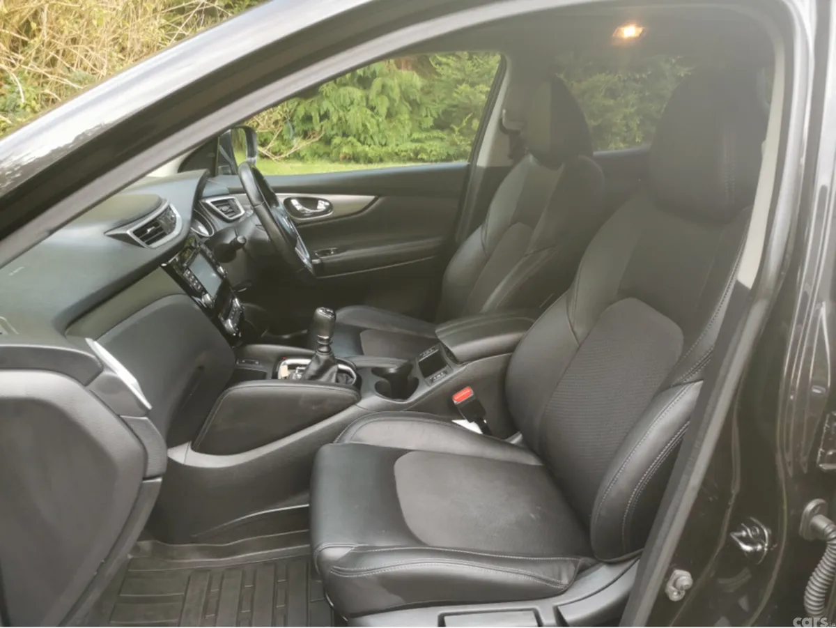 Nissan Qashqai MPV, Diesel, 2018, Black