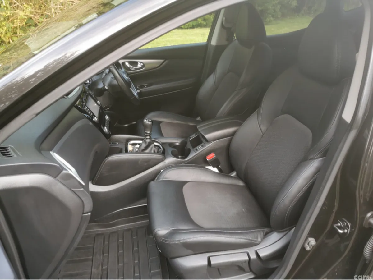 Nissan Qashqai MPV, Diesel, 2018, Black