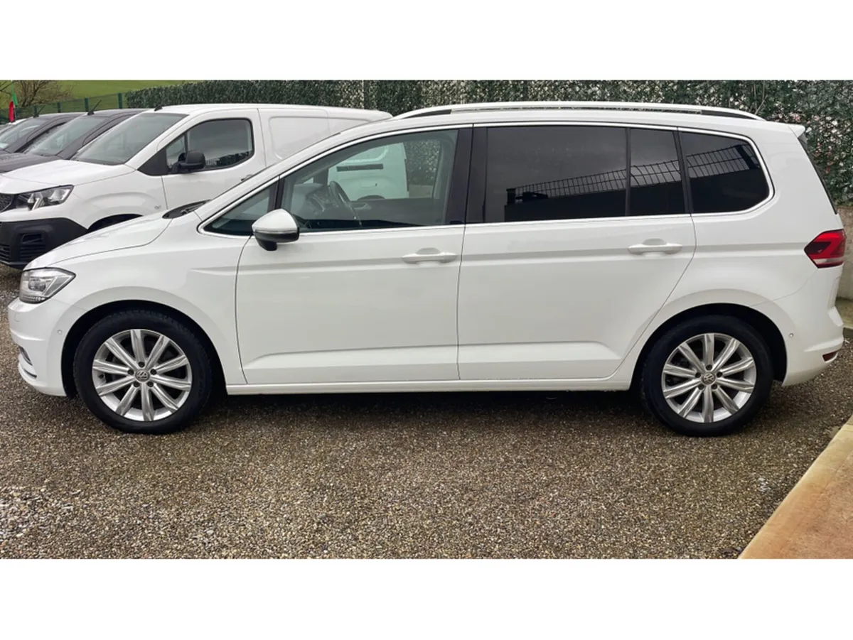 Volkswagen Touran MPV, Diesel, 2019, White