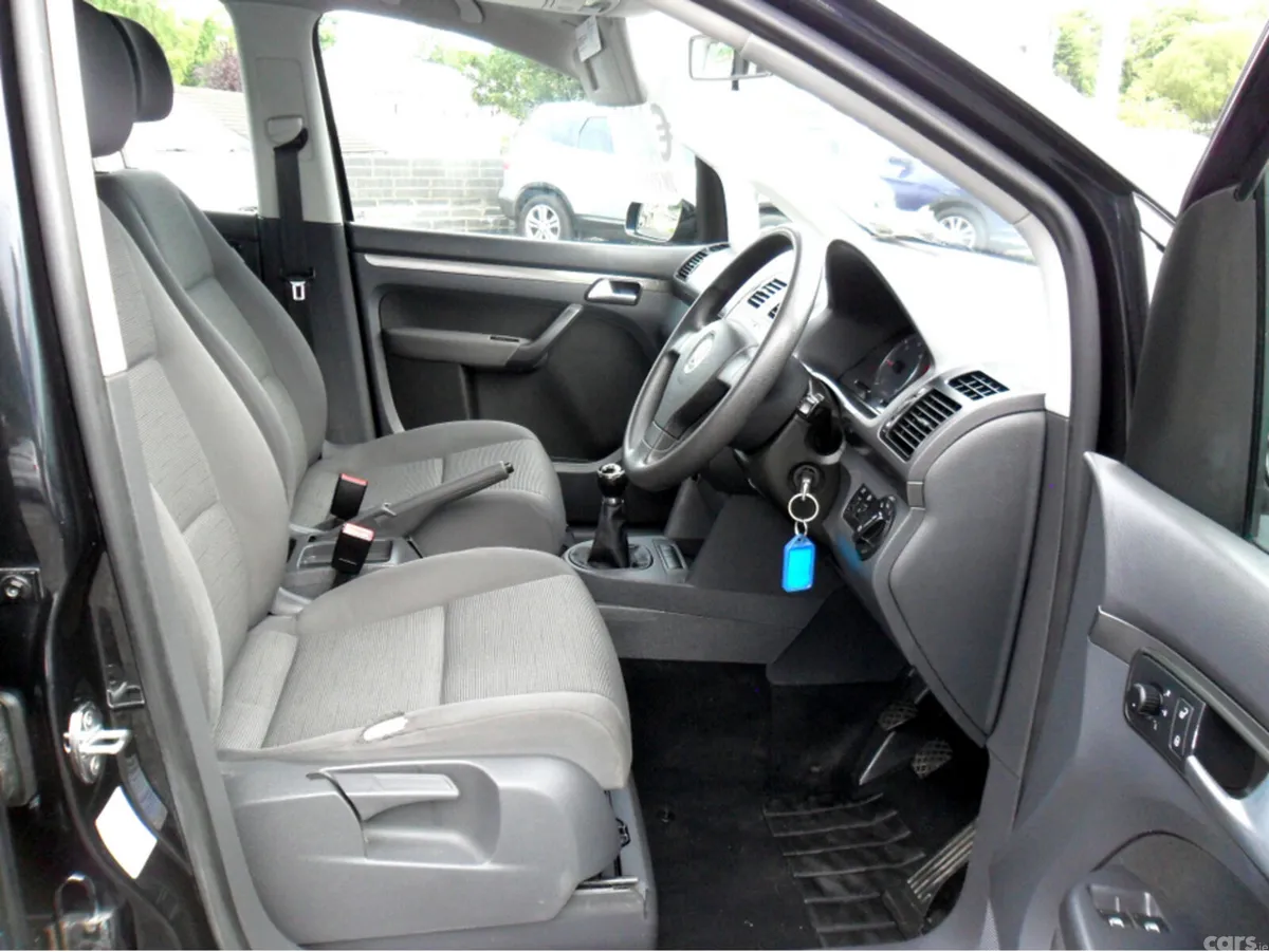 Volkswagen Touran MPV, Diesel, 2008, Black