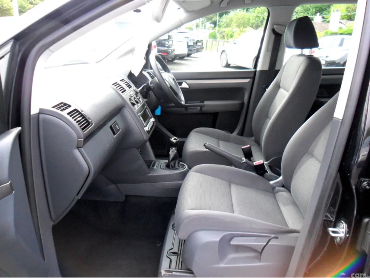 Volkswagen Touran MPV, Diesel, 2008, Black