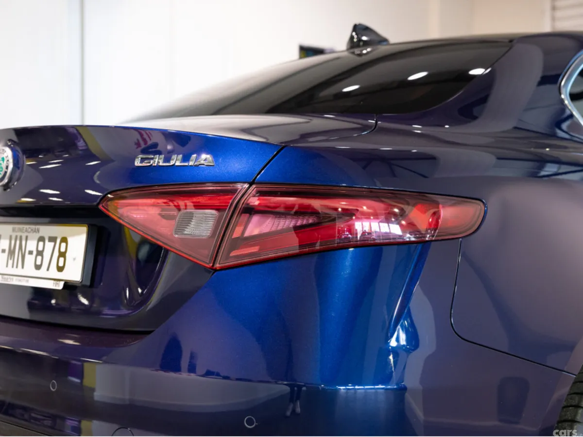 Alfa Romeo Giulia Saloon, Diesel, 2017, Blue