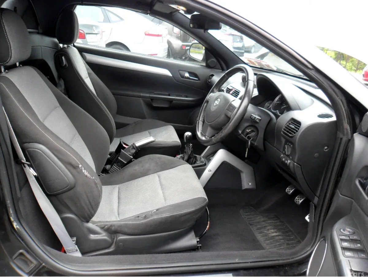 Opel Tigra Convertible, Petrol, 2005, Black