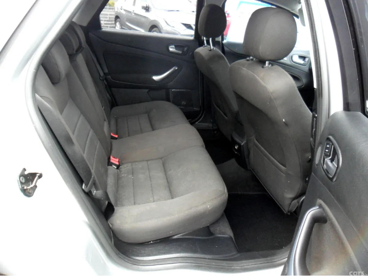 Ford Mondeo Hatchback, Diesel, 2009, Silver