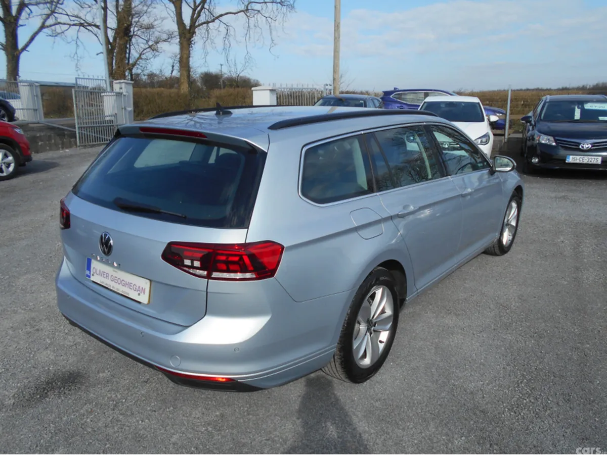 Volkswagen Passat Estate, Diesel, 2022, Silver