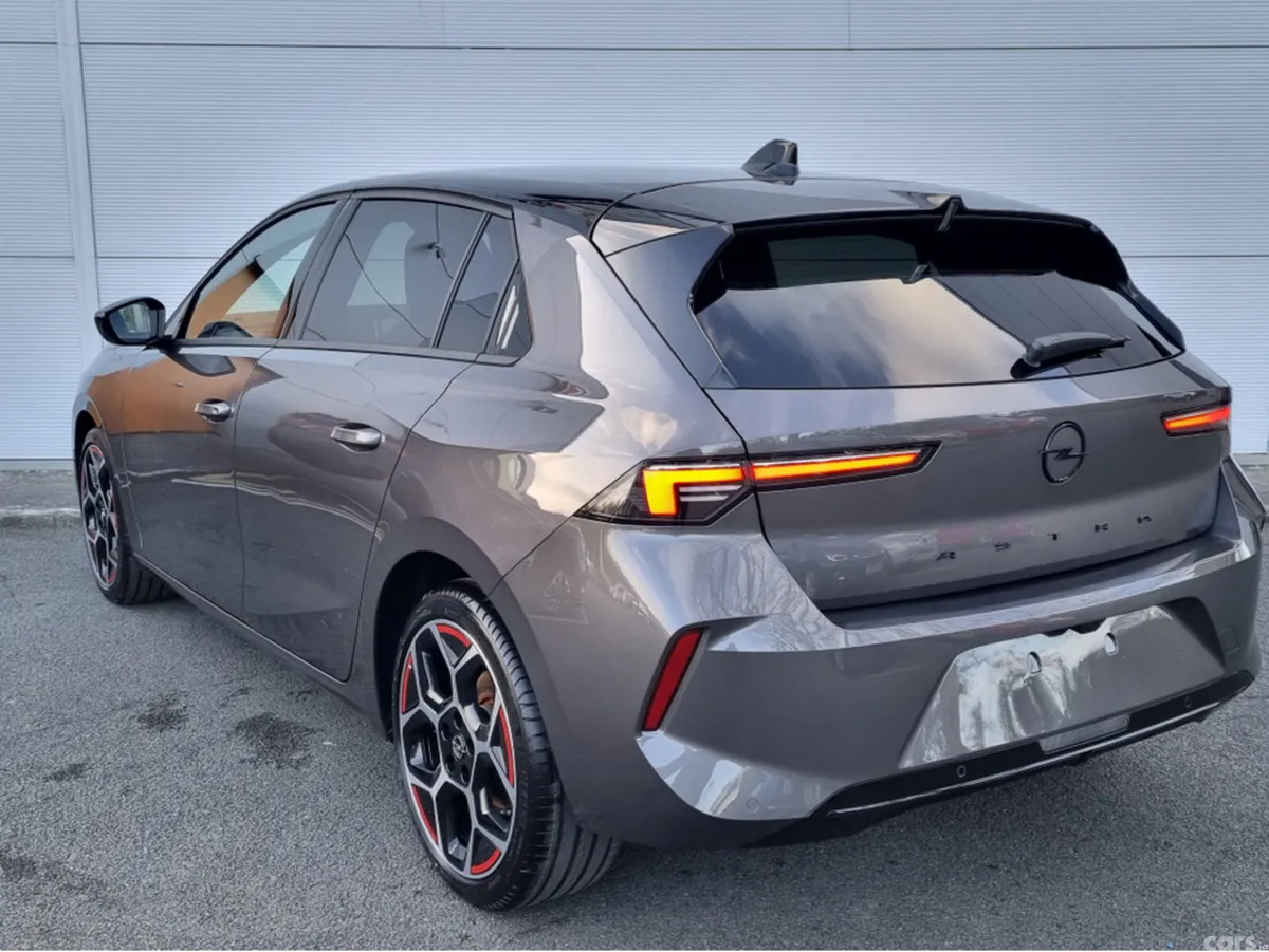 Opel Astra Hatchback, Petrol, 2026, Grey