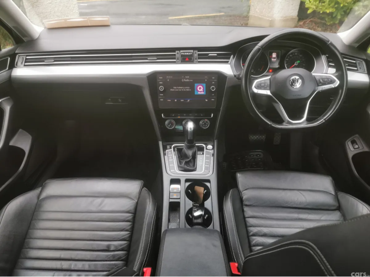 Volkswagen Passat Saloon, Diesel, 2020, Grey