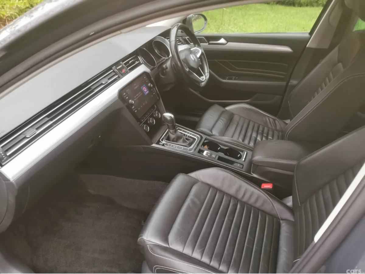 Volkswagen Passat Saloon, Diesel, 2020, Grey