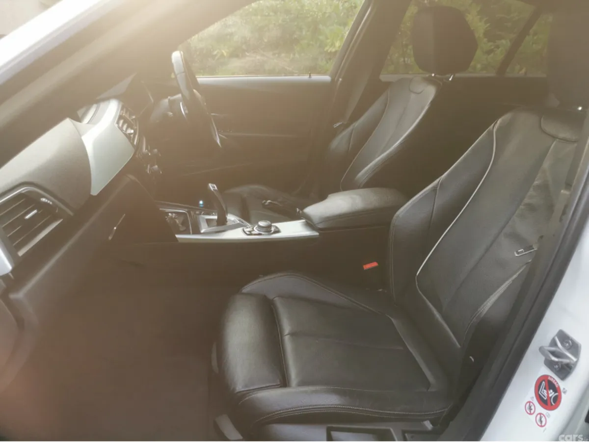 BMW 3-Series Saloon, Petrol Hybrid, 2016, White