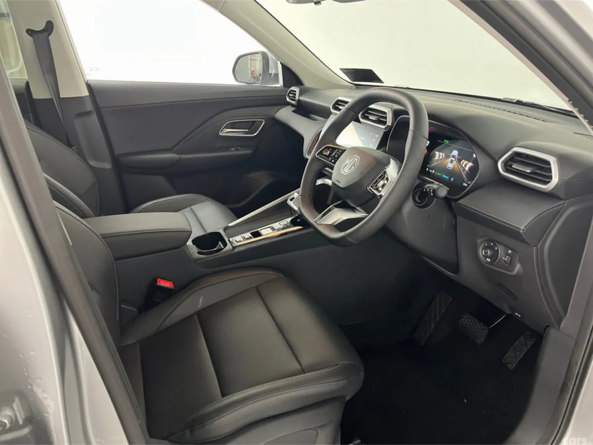 MG ZS SUV, Petrol Hybrid, 2027, Silver