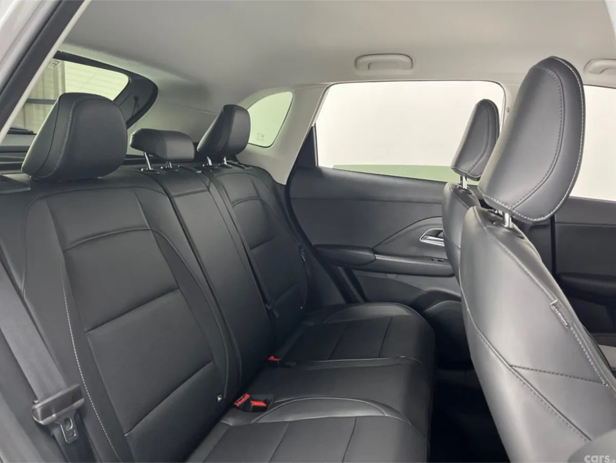 MG ZS SUV, Petrol Hybrid, 2027, Silver