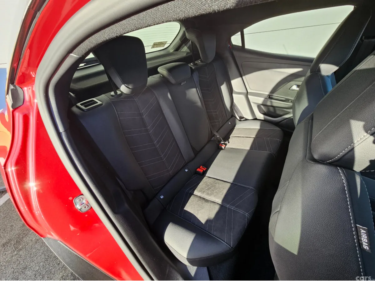 Opel Mokka SUV, Petrol, 2026, Red