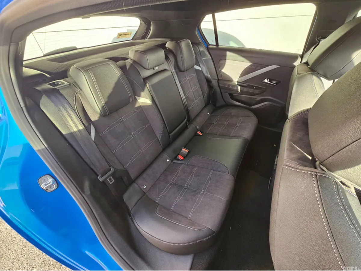 Opel Astra Hatchback, Electric, 2026, Blue