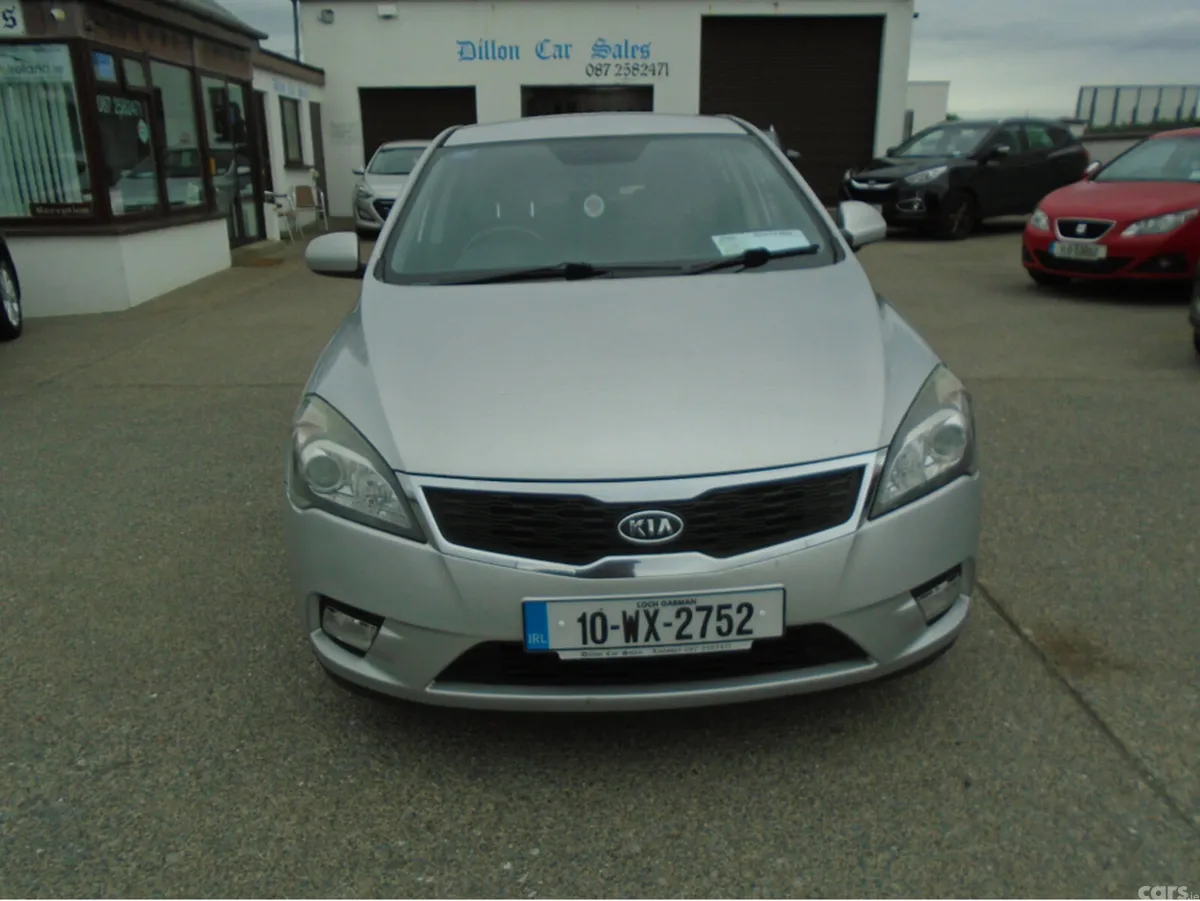 Kia Ceed Hatchback, Diesel, 2010, Silver