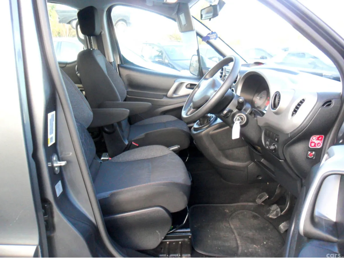 Peugeot Partner Estate, Diesel, 2018, Grey