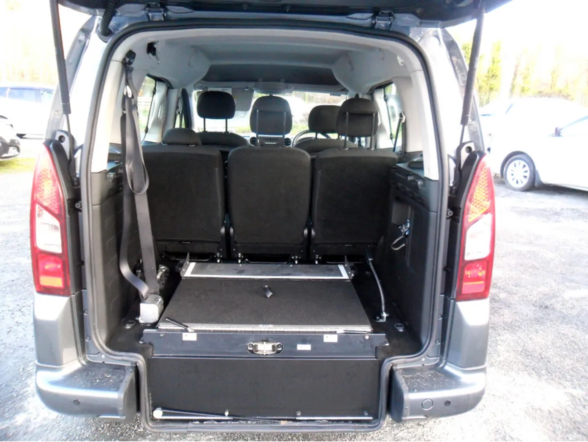 Peugeot Partner Estate, Diesel, 2018, Grey