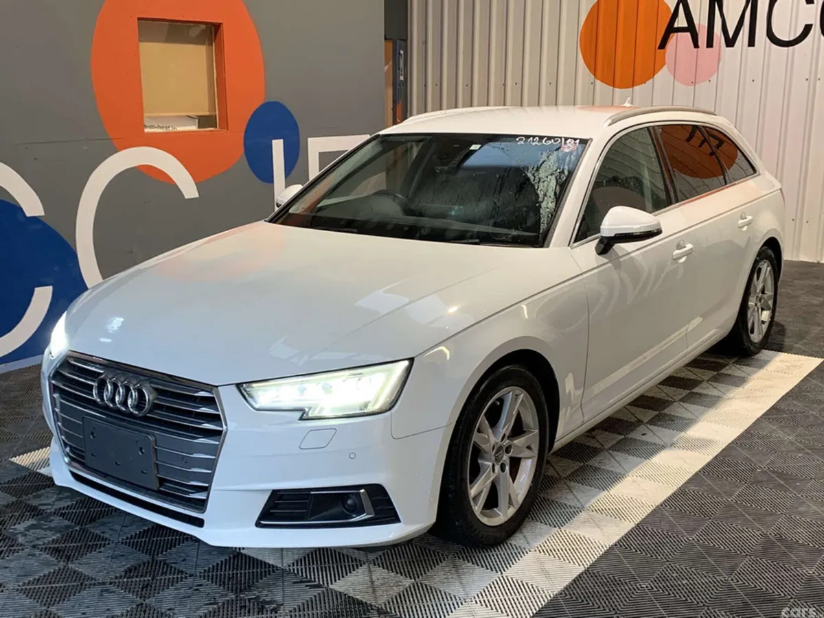 Audi A4 Estate, Petrol, 2018, White