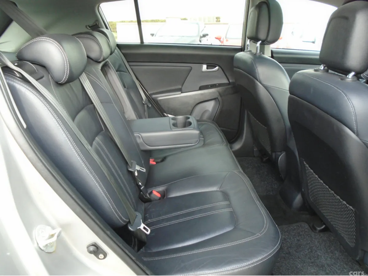 Kia Sportage SUV, Diesel, 2011, Beige