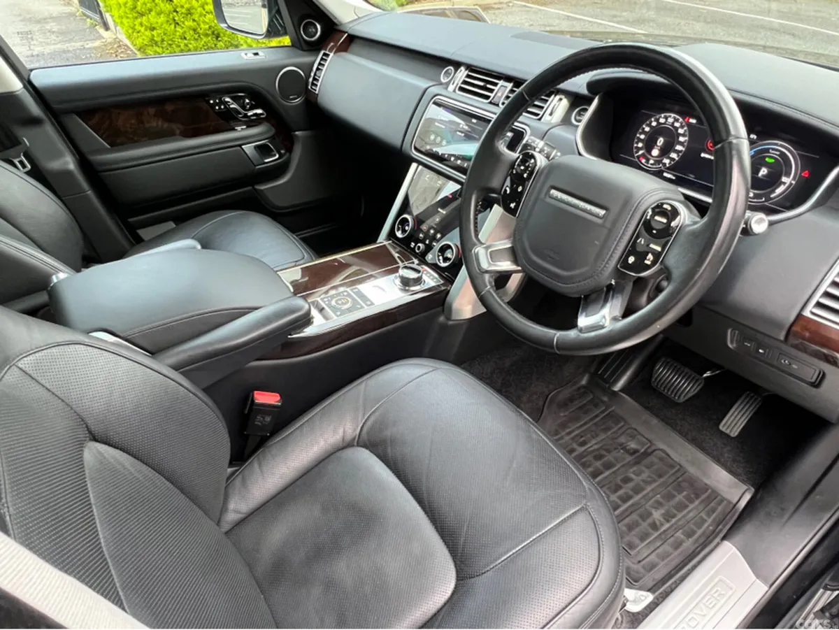 Land Rover Range Rover SUV, Petrol Plug-in Hybrid, 2018, Black