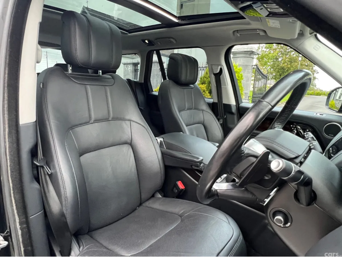 Land Rover Range Rover SUV, Petrol Plug-in Hybrid, 2018, Black