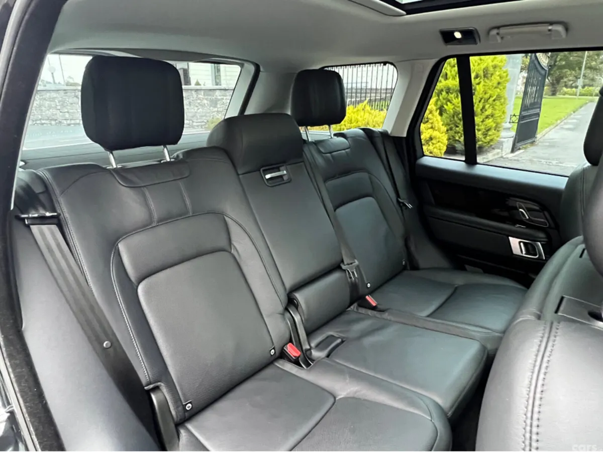 Land Rover Range Rover SUV, Petrol Plug-in Hybrid, 2018, Black