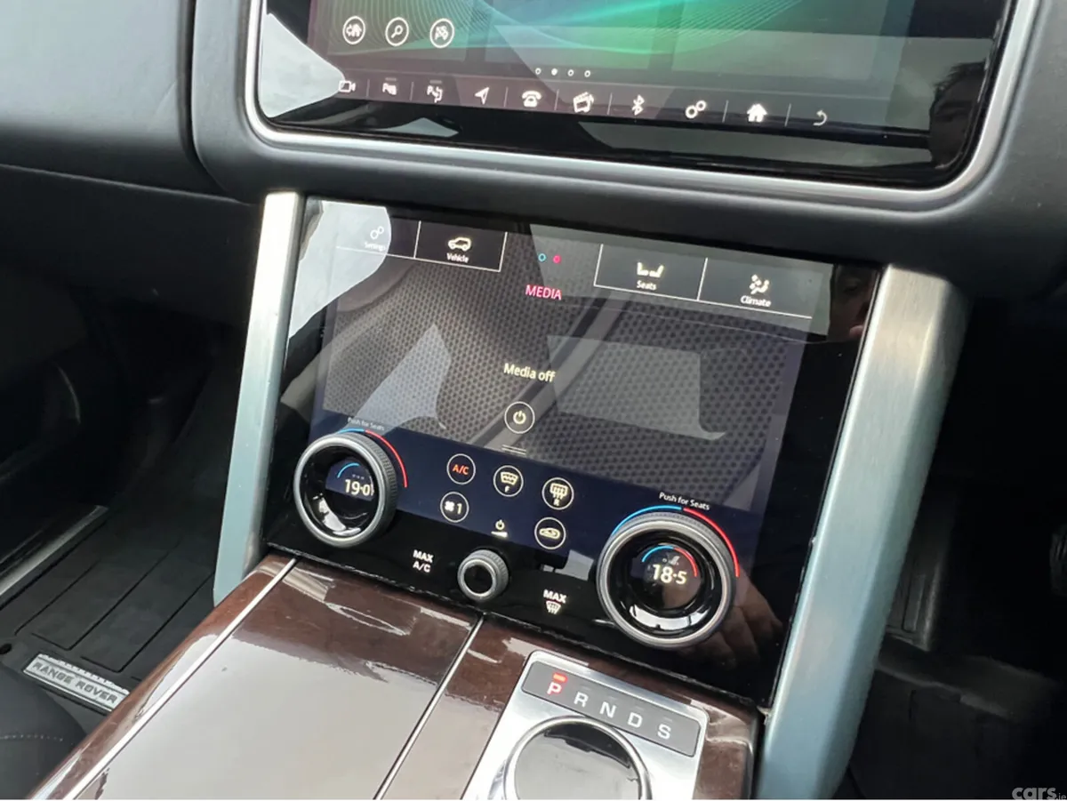 Land Rover Range Rover SUV, Petrol Plug-in Hybrid, 2018, Black