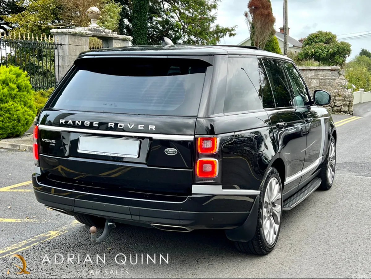 Land Rover Range Rover SUV, Petrol Plug-in Hybrid, 2018, Black