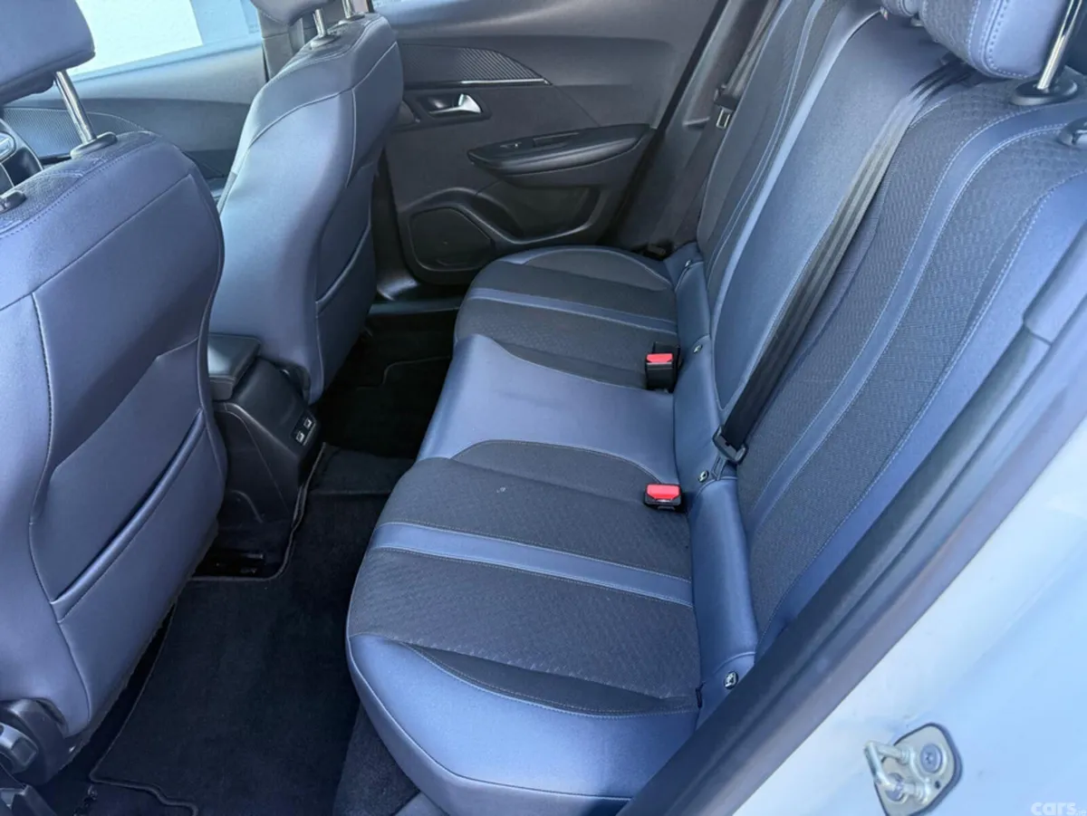 Peugeot 2008 Hatchback, Petrol, 2020, White