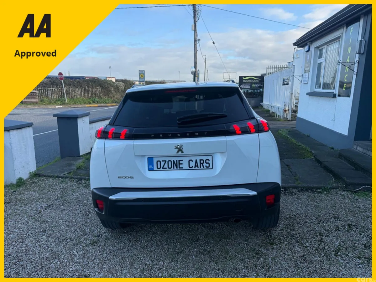 Peugeot 2008 Hatchback, Petrol, 2020, White