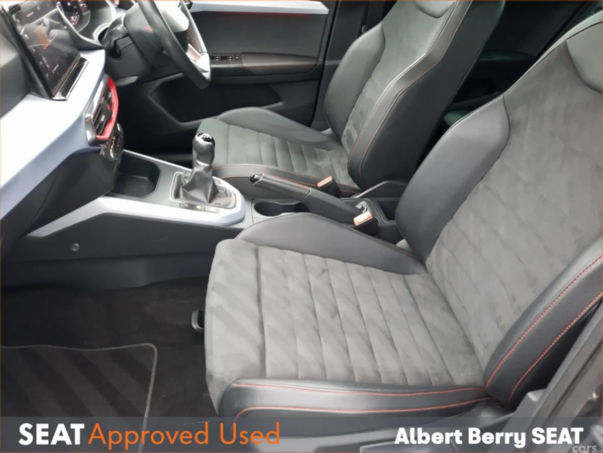 SEAT Arona Hatchback, Petrol, 2022, Grey