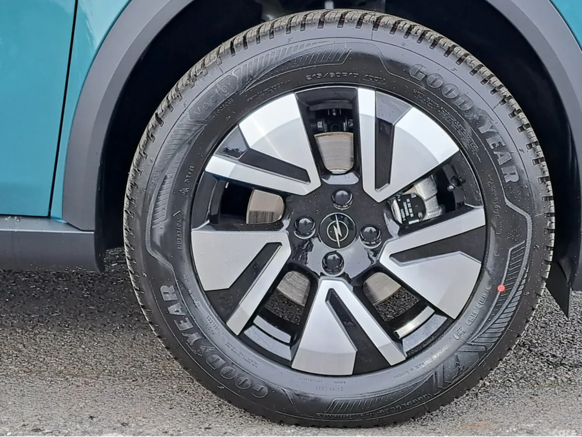 Opel Frontera MPV, Petrol Hybrid, 2026, Green