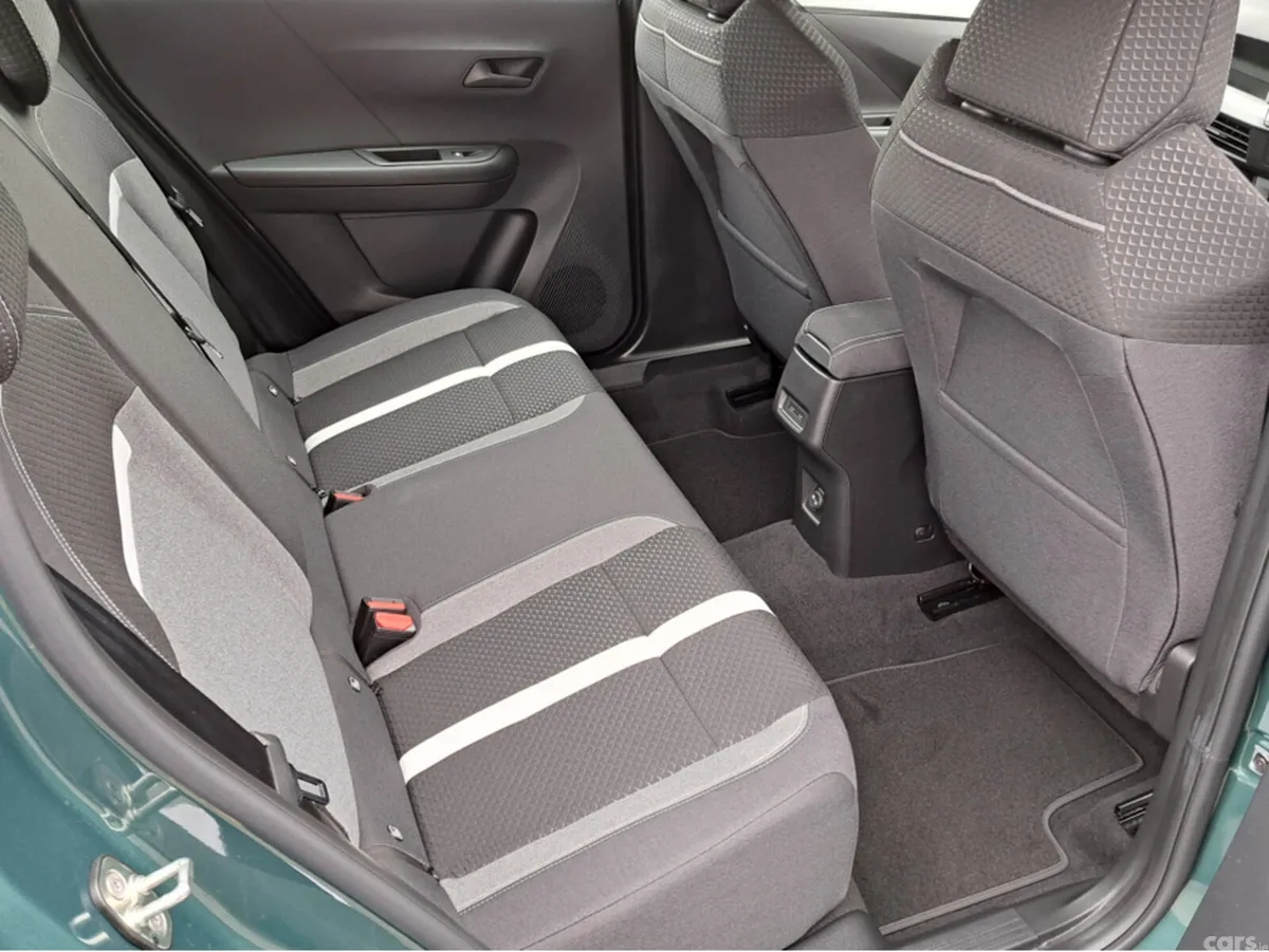 Opel Frontera MPV, Petrol Hybrid, 2026, Green