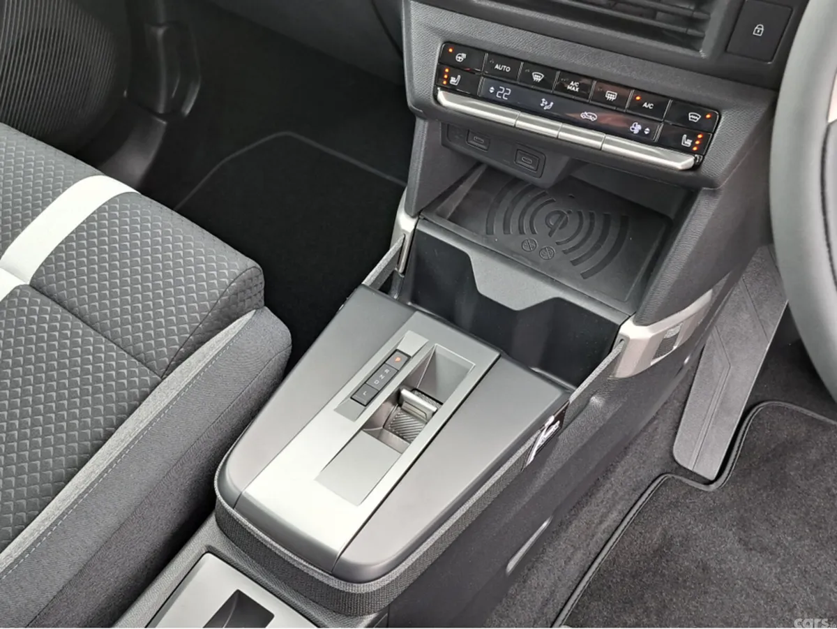 Opel Frontera MPV, Petrol Hybrid, 2026, Green