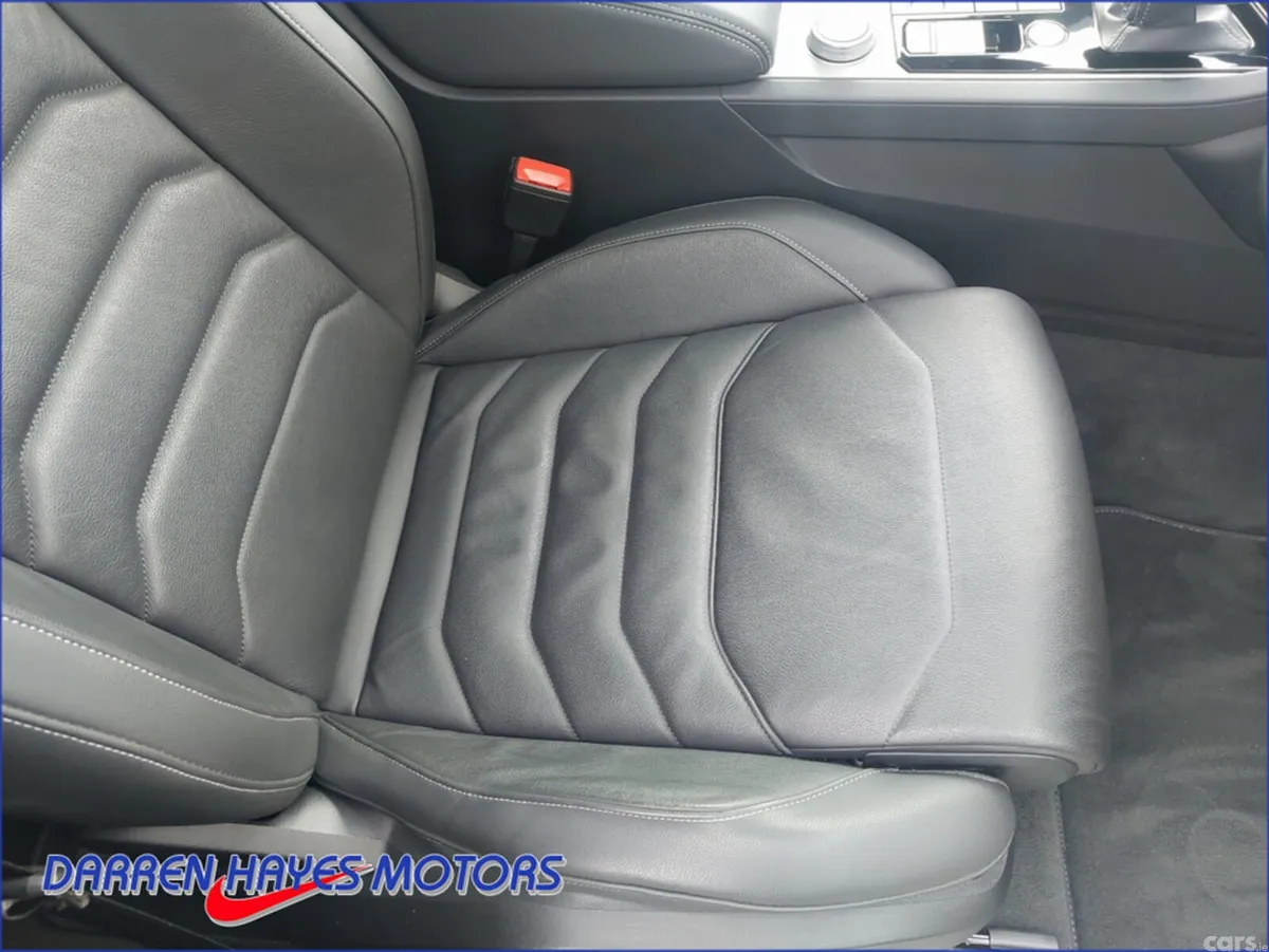 Volkswagen Touareg MPV, Diesel, 2022, White