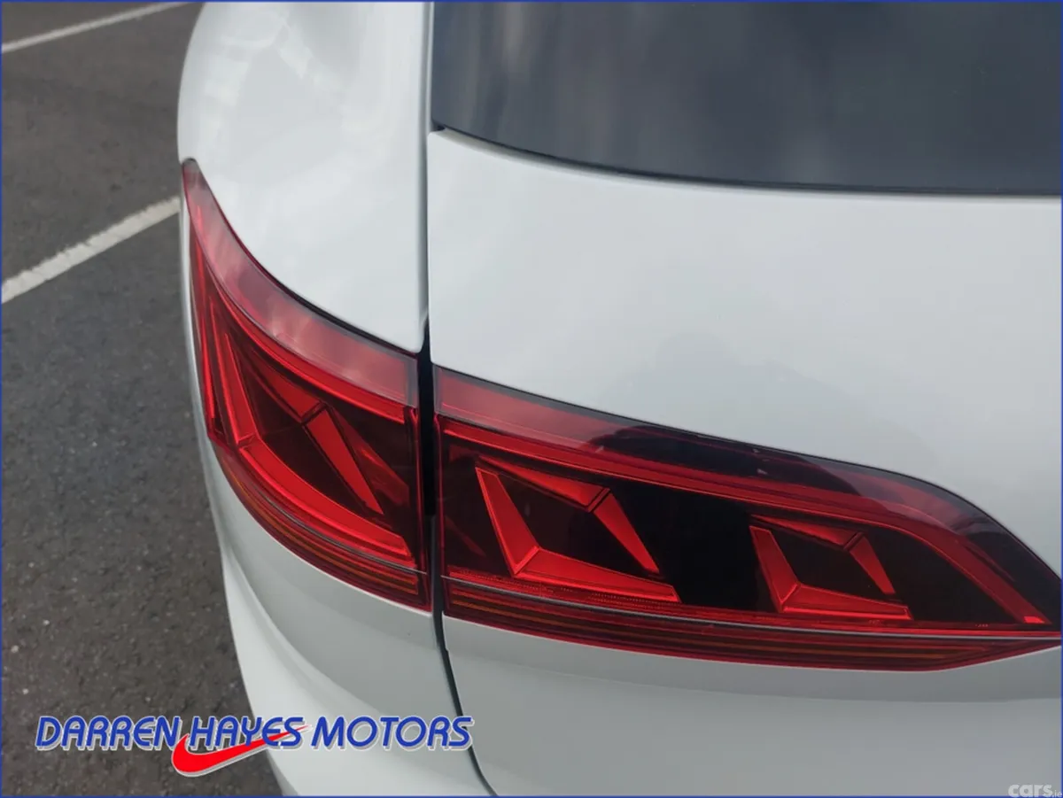 Volkswagen Touareg MPV, Diesel, 2022, White