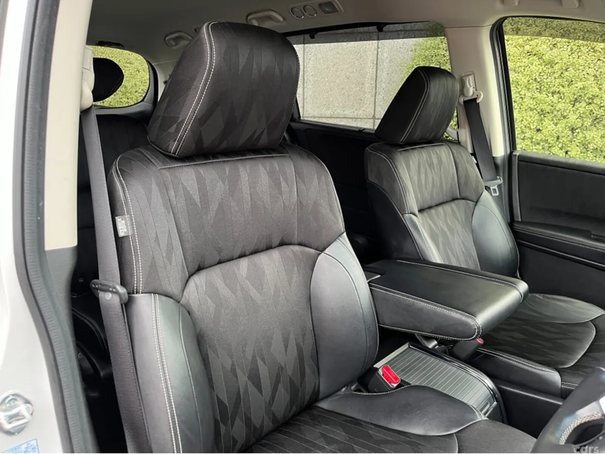 Honda Odyssey MPV, Petrol Hybrid, 2020, White