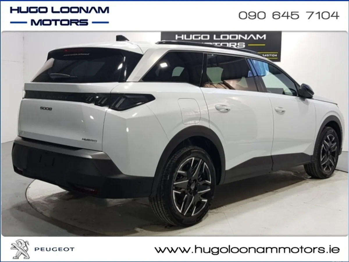 Peugeot 5008 SUV, Petrol Hybrid, 2026, Blue